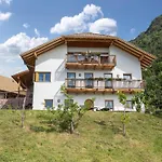 Wernerhof Rosela * San Genesio Atesino