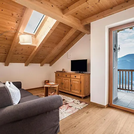 Wernerhof Rosela アパート サン・ジェネージオ・アテジーノ