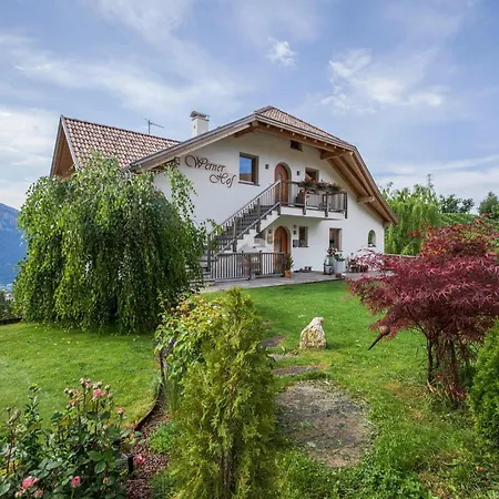Wernerhof Rosela شقة