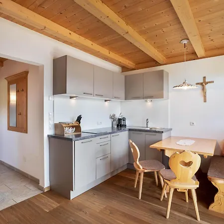 アパート Wernerhof Rosela サン・ジェネージオ・アテジーノ